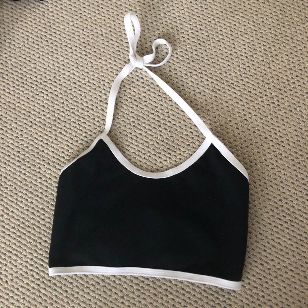 Black/White Tea-You Halter Crop